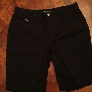 Ladies Ralph Lauren Cotton Short. Like new.